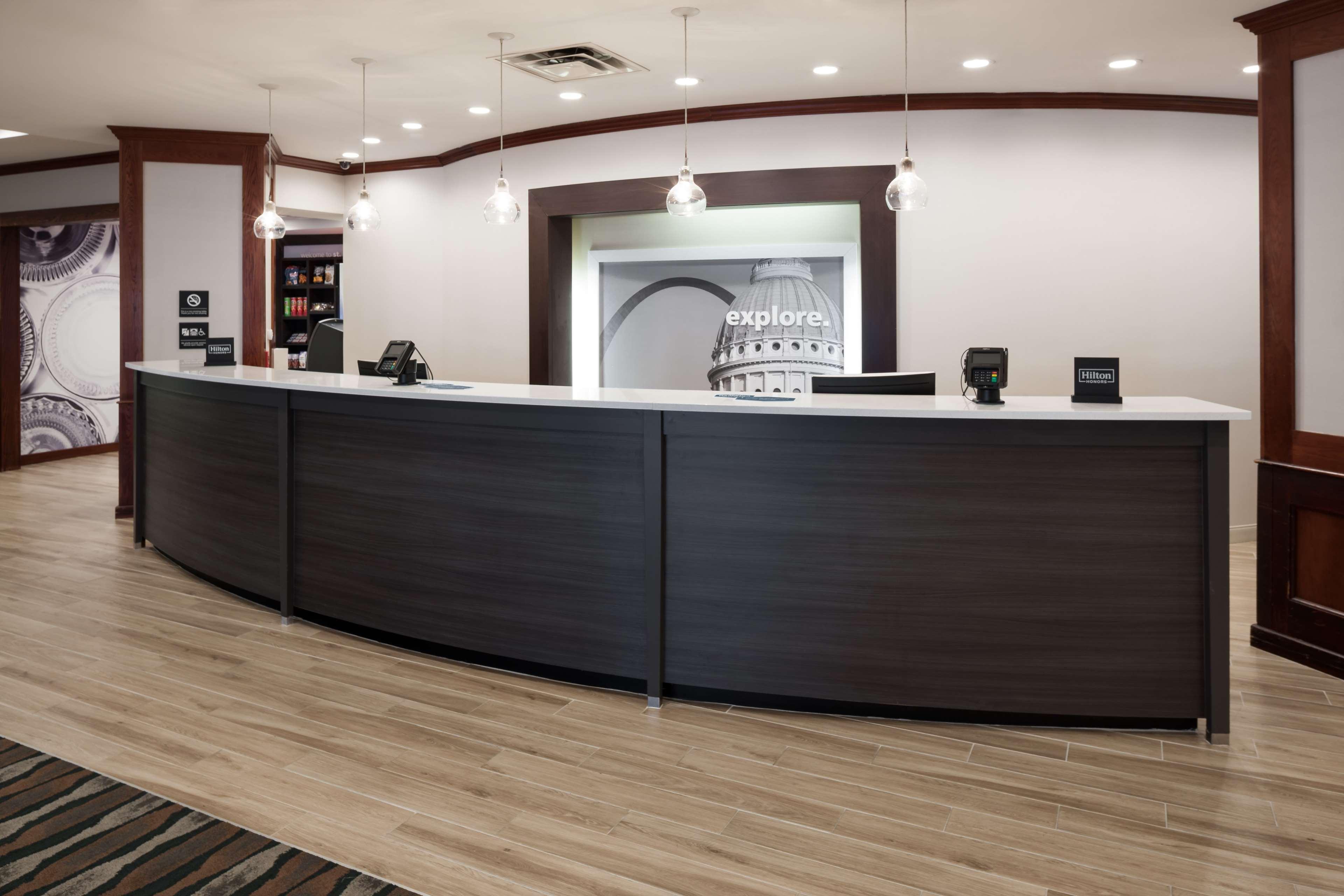 Hampton Inn St Louis- At The Arch Saint Louis Bagian luar foto
