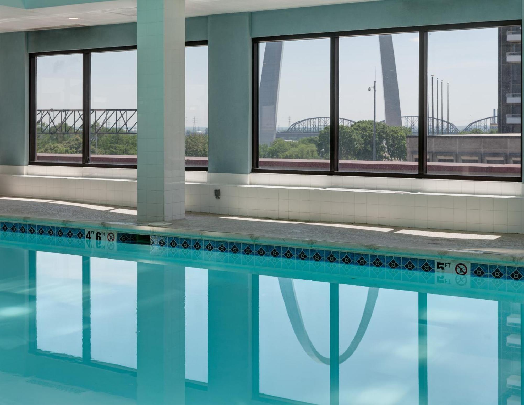 Hampton Inn St Louis- At The Arch Saint Louis Bagian luar foto
