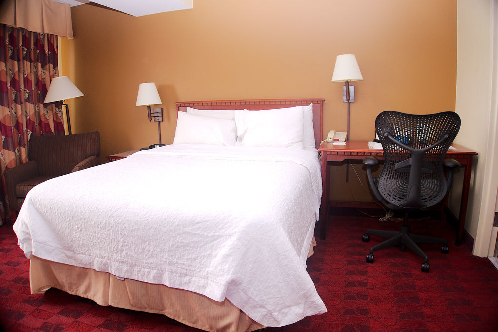 Hampton Inn St Louis- At The Arch Saint Louis Bagian luar foto